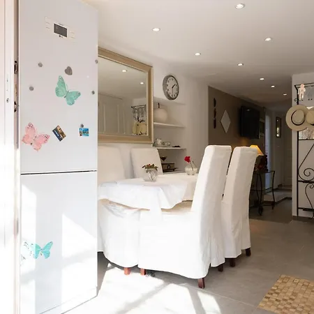 Appartement De Caractere Le Camelia, 56M², Dans Propriete Au Calme Avec Piscine By Le Mas De Louise Et Sacha Sollies-Toucas Exterior photo