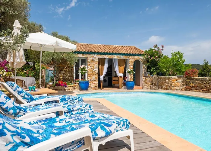 Appartement De Caractere Le Camelia, 56M², Dans Propriete Au Calme Avec Piscine By Le Mas De Louise Et Sacha
