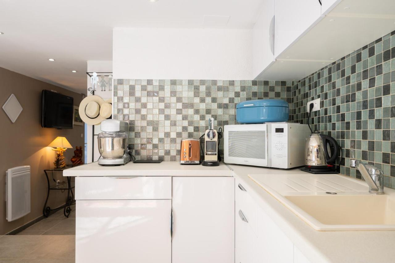 Apartment Le Camélia: Charming With Pool In Tranquil Estate