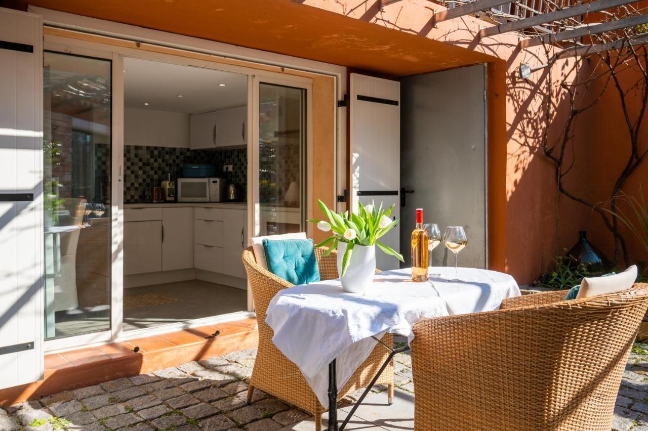 Apartment Le Camélia: Charming With Pool In Tranquil Estate Sollies-Toucas