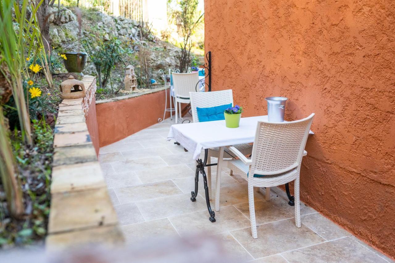 Le Camélia: Charming With Pool In Tranquil Estate * Sollies-Toucas
