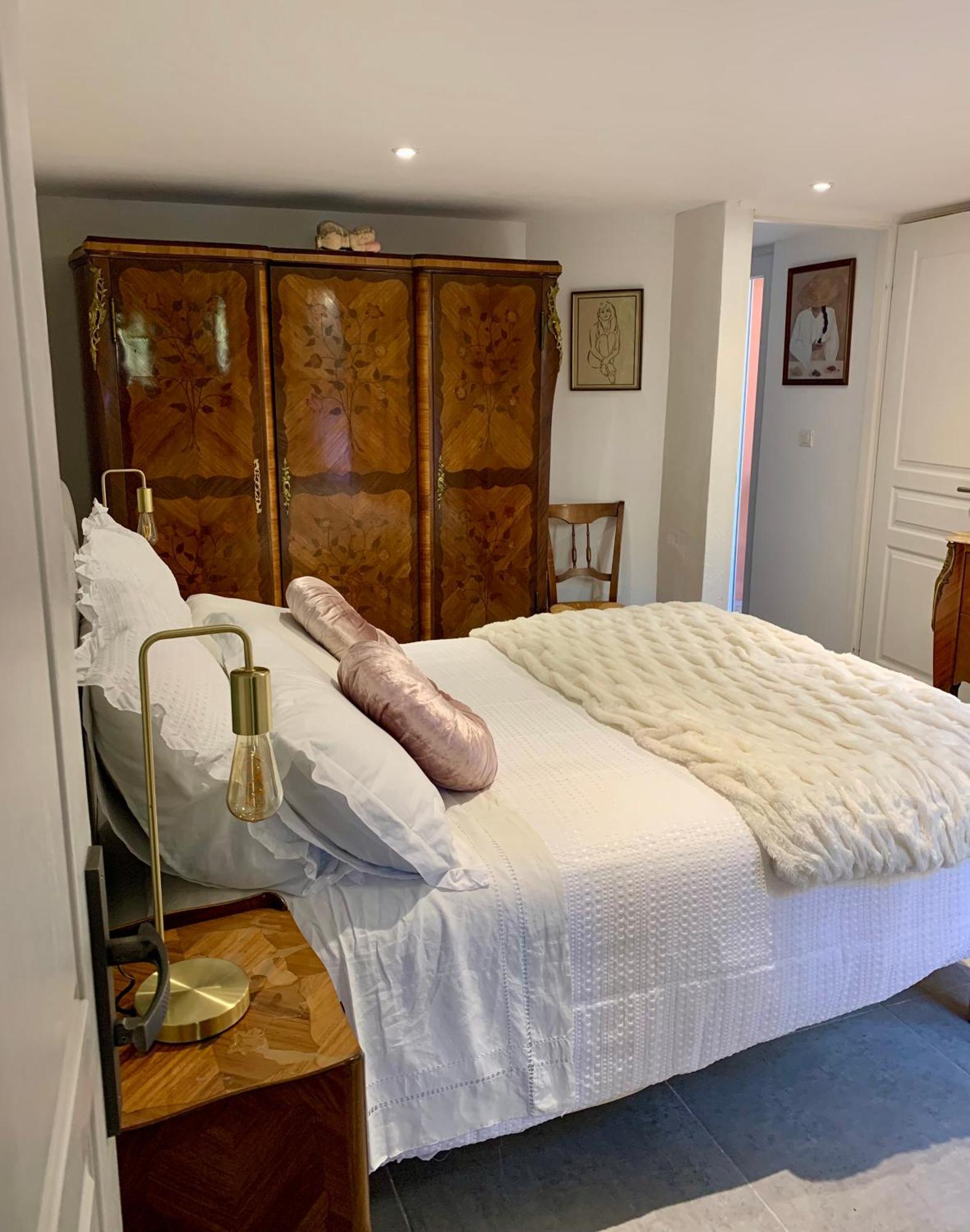 Le Camélia: Charming With Pool In Tranquil Estate * Sollies-Toucas